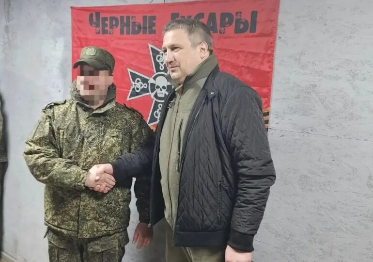 Иван Носков вручил бойцам СВО из Самары награды за освобождение поселка Удачное