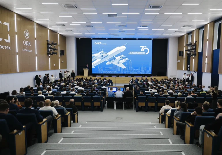 Вячеслав Федорищев поздравил самарское авиационное конструкторское бюро с 70-летием со дня создания