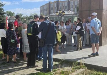 Для самарцев провели пешую экскурсию «Парадная архитектура Безымянки»