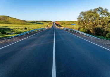 На дорогах Самарской области обновляют разметку