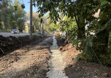В Самаре благоустраивают тротуар по Енисейской