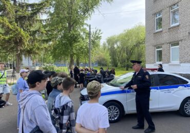 В самарской школе №72 состоялся урок «Безопасность на дорогах»