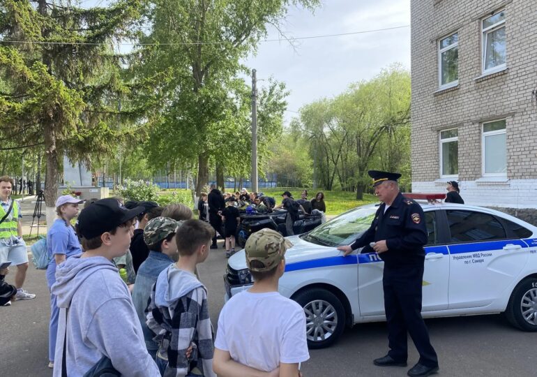 В самарской школе №72 состоялся урок «Безопасность на дорогах»