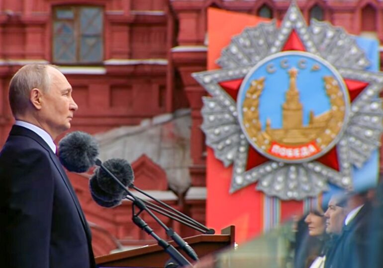 Владимир Путин выступил с речью на Параде Победы в Москве