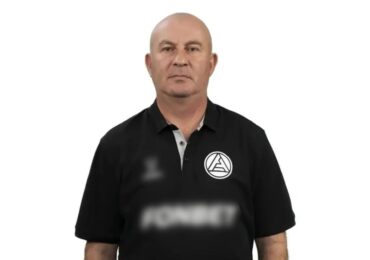 Мурат Искаков стал и. о. главного тренера «Акрона»