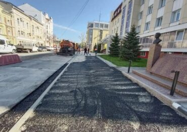 В Самаре на Чапаевской обновляют тротуары