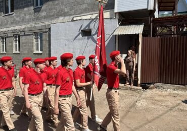 В Самаре состоялся мини-парад для ветерана Валентины Чижовой