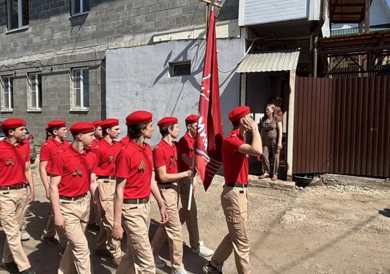 В Самаре состоялся мини-парад для ветерана Валентины Чижовой