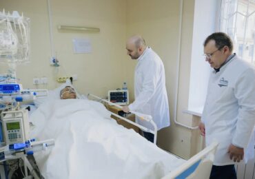 Вячеслав Федорищев навестил самарца, получившего травмы в результате атаки БПЛА