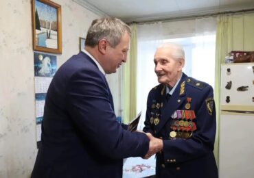 Иван Носков навестил 95-летнего ветерана ВОВ Джемса Чибисова