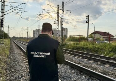 В Самарской области под поездом погибла женщина