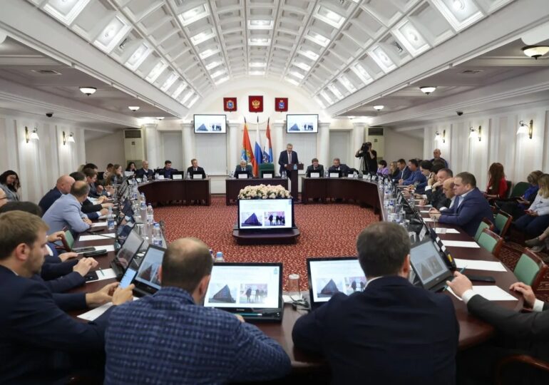 Иван Носков отчитался перед гордумой о деятельности администрации Самары в 2025 году