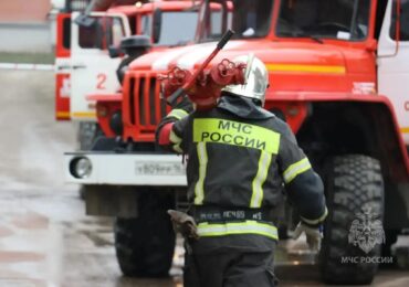 В Самаре в доме загорелся мусор