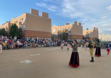 В Самаре состоялся дворовый праздник «Песни Победы»