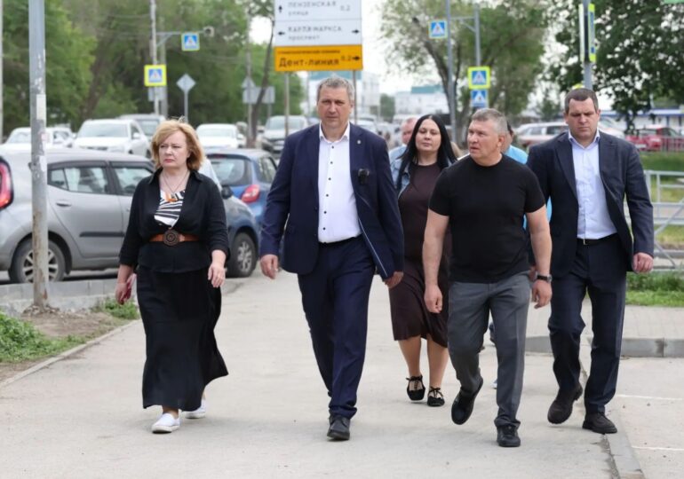 Иван Носков проверил ход ремонта дороги на Владимирской в Самаре