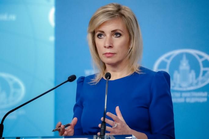 Мария Захарова заявила, что женщина не должна растворяться в погоне за модой