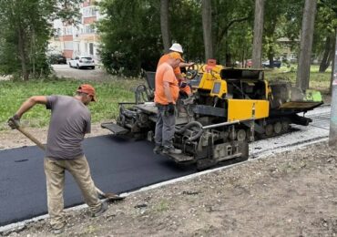 Иван Носков проверил восстановительный ремонт дорог и тротуаров в Самаре