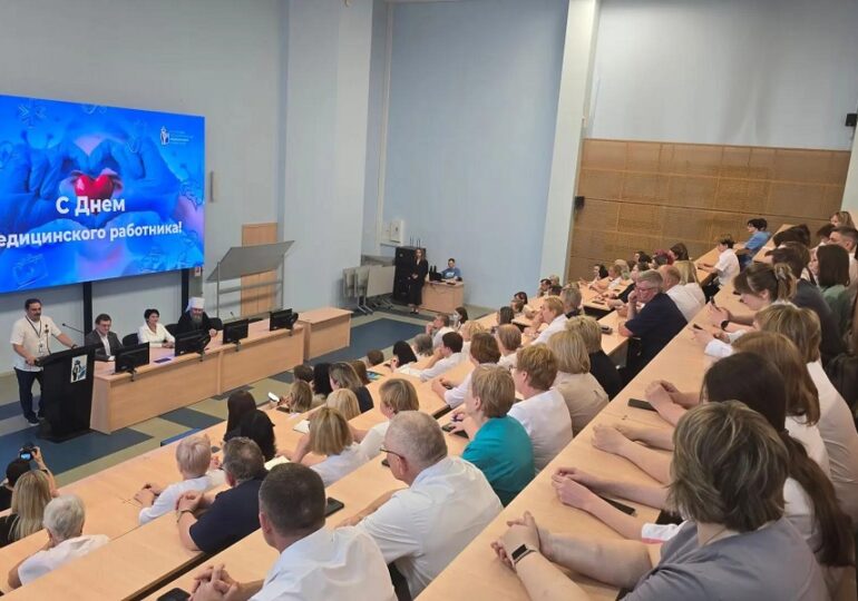 В клиниках СамГМУ состоялось торжественное мероприятие в преддверии Дня медицинского работника