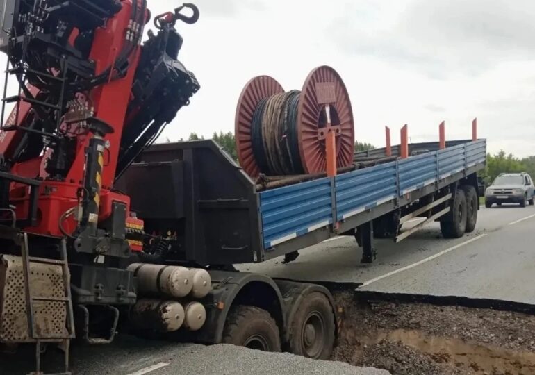 В Самарской области на участке трассы М-5 временно ограничили движение всего транспорта