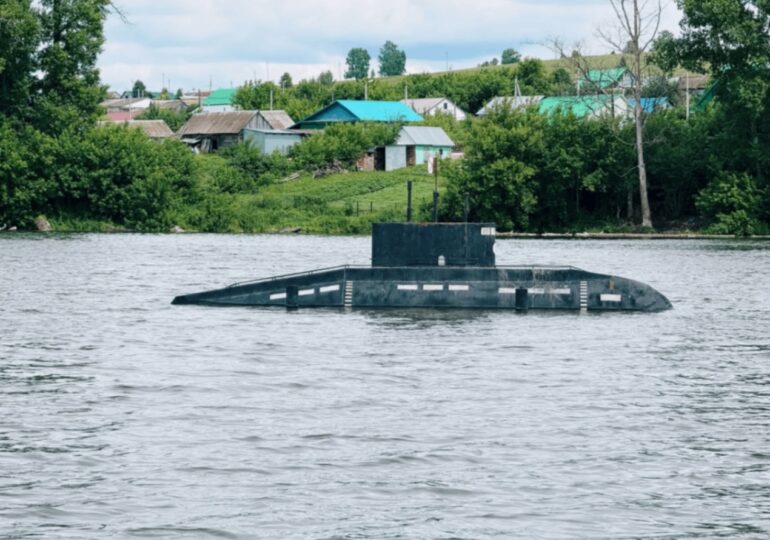 В Исаклах расчищают пруд Школьный