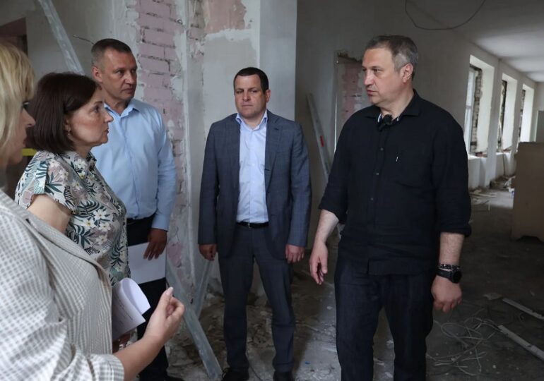Иван Носков проверил ход ремонта соцучреждений Самары
