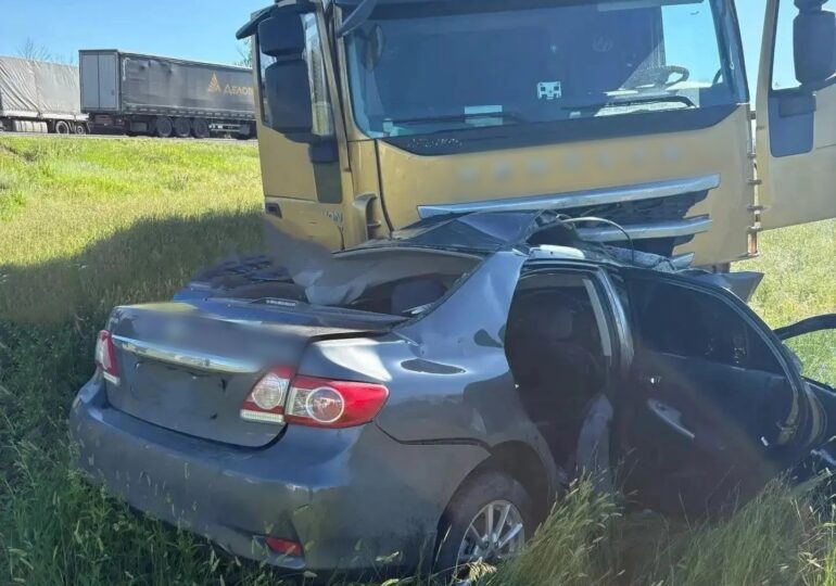 В Самарской области в ДТП погибли два человека и пострадал ребенок