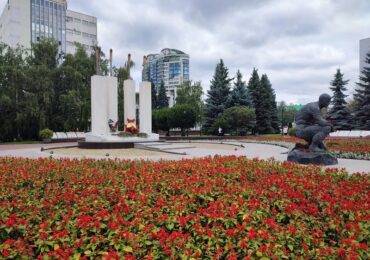 В Самаре на площади Памяти почтили память погибших в горячих точках