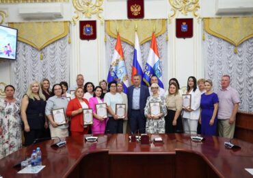 В Самаре наградили волонтеров программы «Формирование комфортной городской среды»