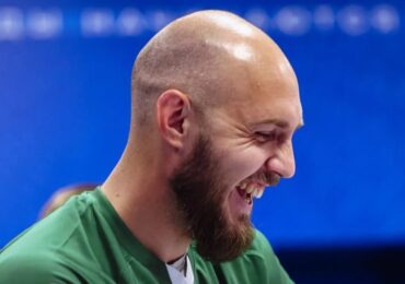 Евгений Фролов продлил контракт с «Крыльями Советов»