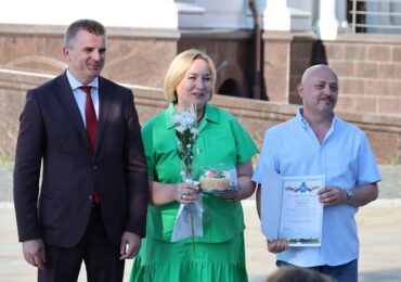 Праздничные мероприятия ко Дню семьи, любви и верности провели во всех районах Самары