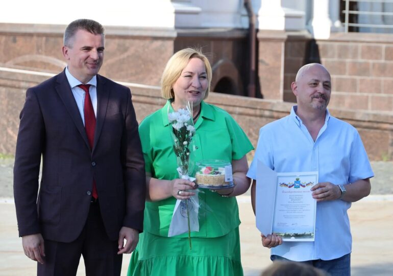 Праздничные мероприятия ко Дню семьи, любви и верности провели во всех районах Самары