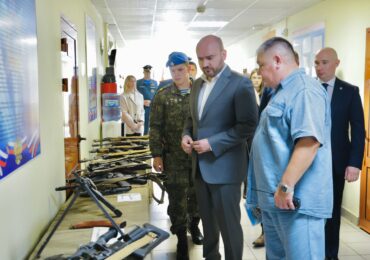Вячеслав Федорищев наградил победителей военно-спортивной игры «Наследники Победы»