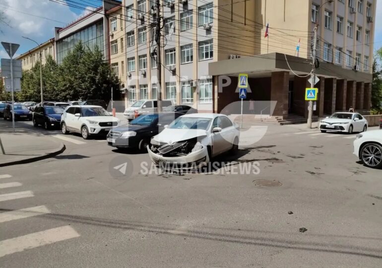 В Самаре произошло ДТП на пересечении Ерошевского и Скляренко