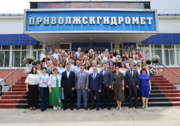 В Самаре поздравили коллектив Приволжского УГМС с 95-летием