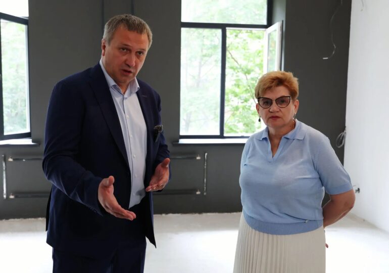 Иван Носков проверил капремонт самарских библиотек