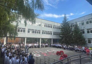 Минпросвещения разработало рекомендации по проведению школьных линеек