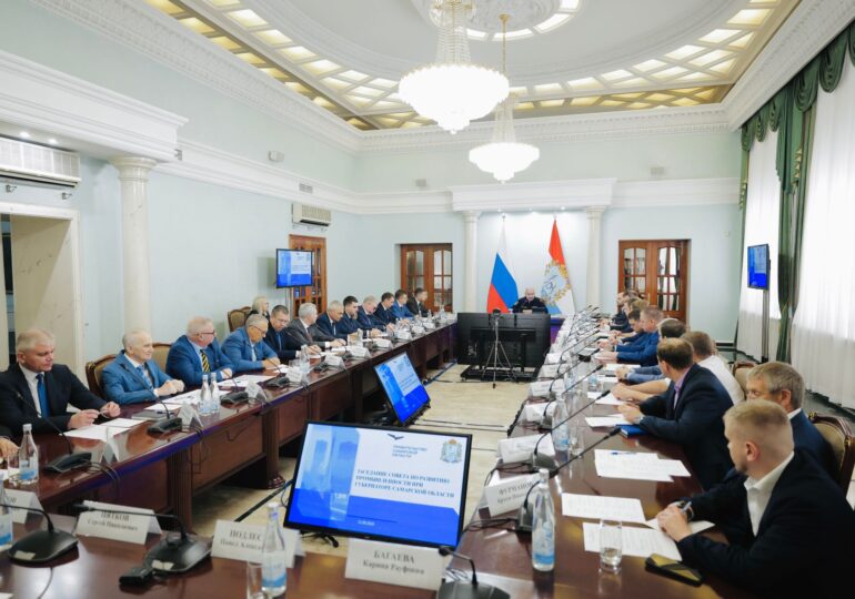 Вячеслав Федорищев провел заседание совета по развитию промышленности