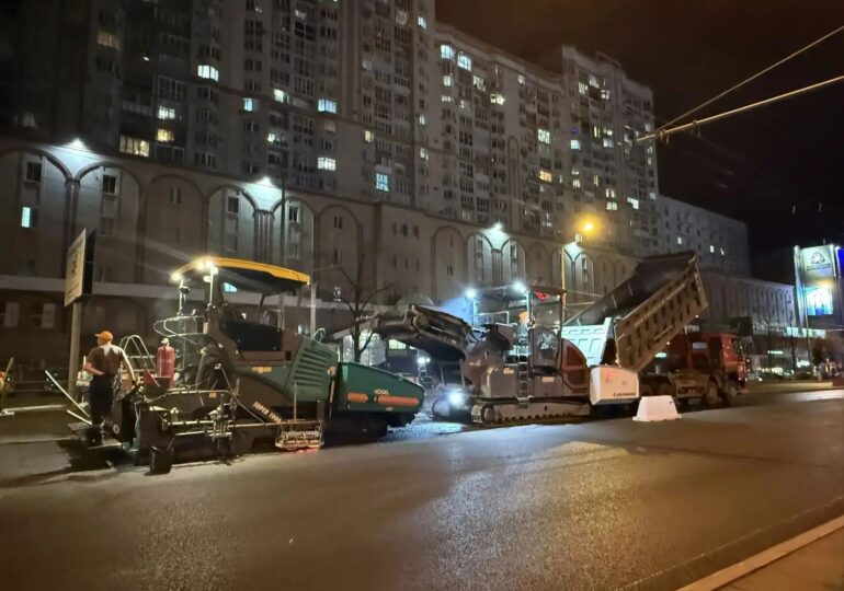 В Самаре на Московском шоссе укладывают верхний слой асфальта
