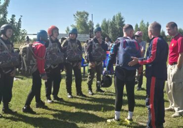 В самарском филиале ЦСКА состоялись прыжки с парашютом