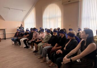 В Самаре проводят инклюзивный спектакль в темноте «Дорога к человеку»