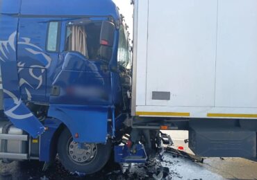 В Самарской области в ДТП с тремя автомобилями пострадал водитель