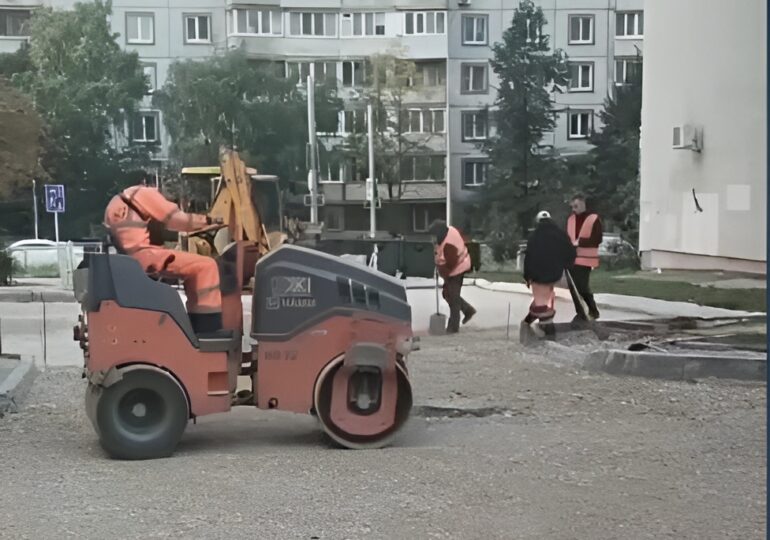 Глава Самары Иван Носков проверил дворы, где необходимы тротуары