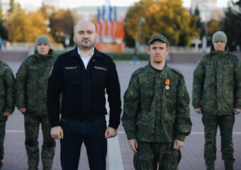 Губернатор Самарской области Вячеслав Федорищев вручил награды бойцам отряда «БАРС – Крылья»