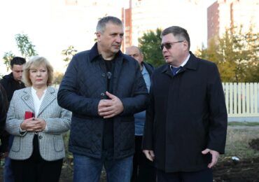 Иван Носков проверил качество ремонта квартальных проездов по Дачной